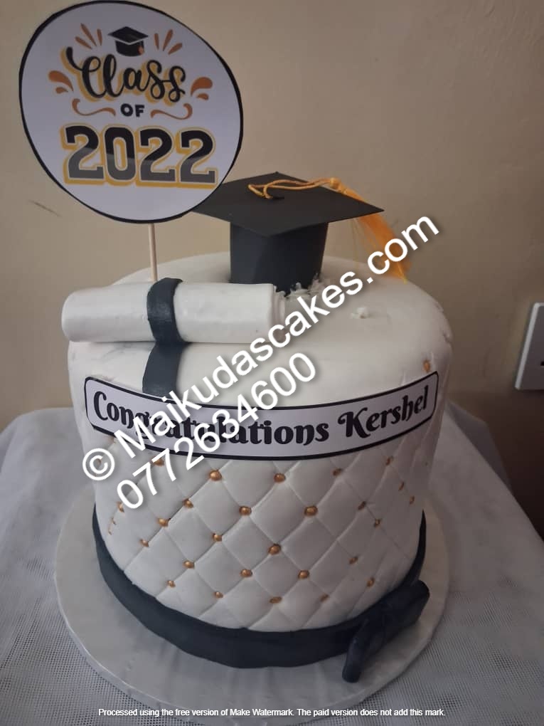Beautiful Graduation Cake